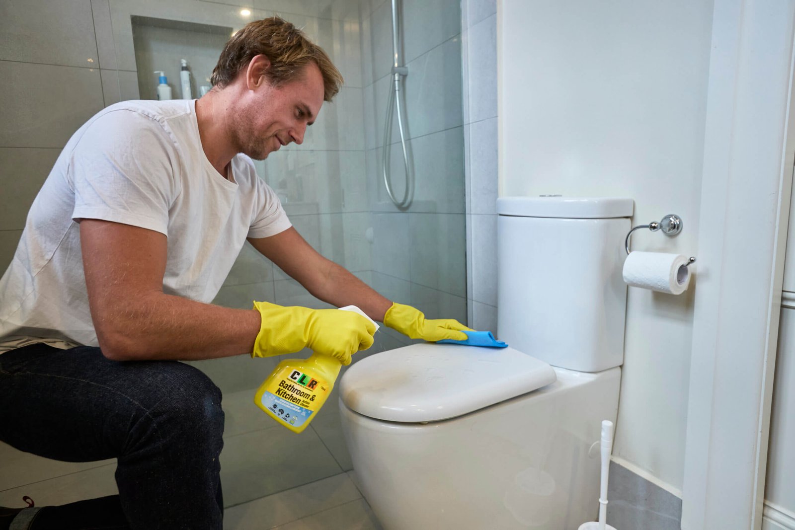 Services vst 4614 scaled (1)